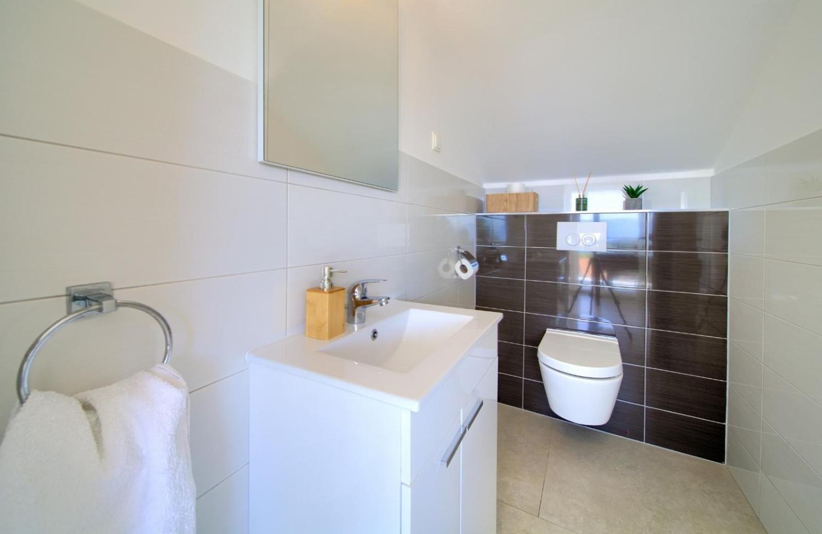 Apartment Sasso Bianco With The Private Pool Njivice Exterior foto